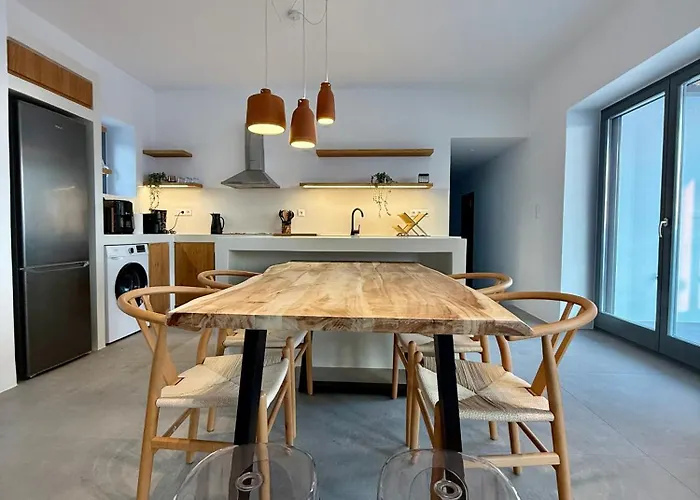 Faragas Hill Harmony Villa *